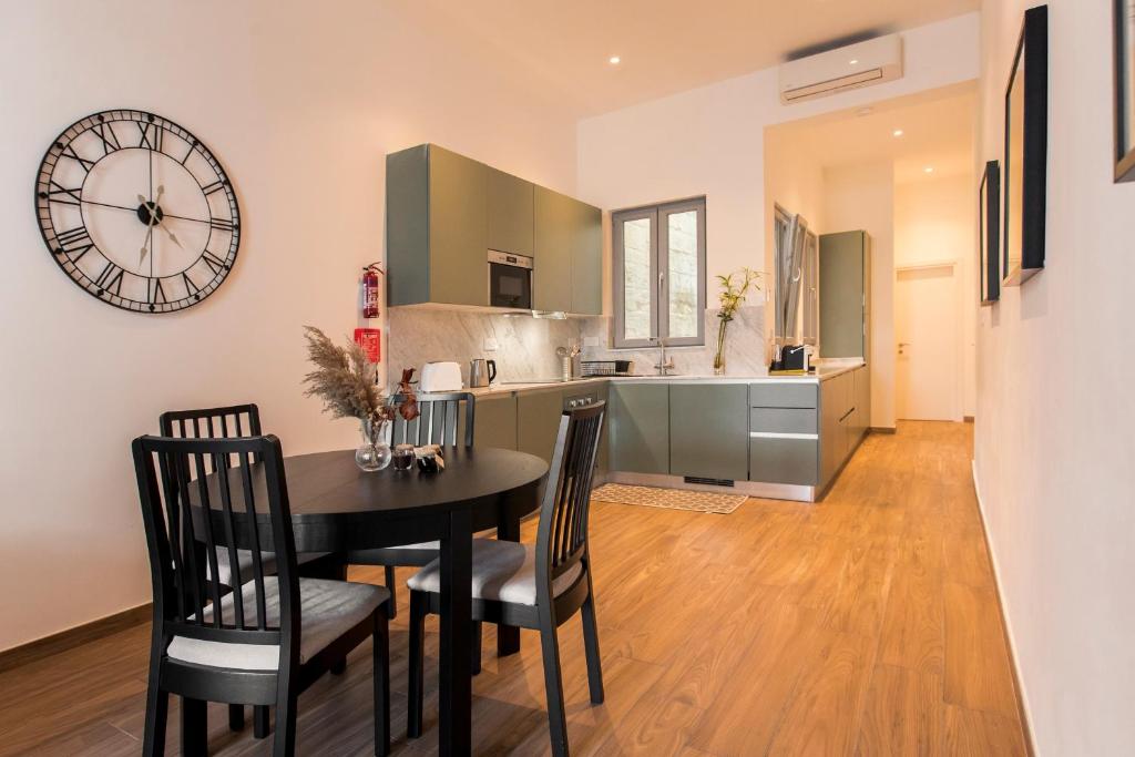 Valletta Collection - 101 Republic room 4